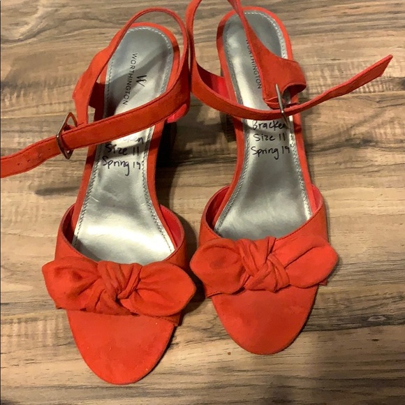 Women’s Shoes - Picture 1 of 3